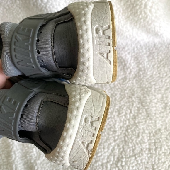 Nike Air Huarache Run Prm Txt Cool Grey Sneakers - Picture 7 of 9